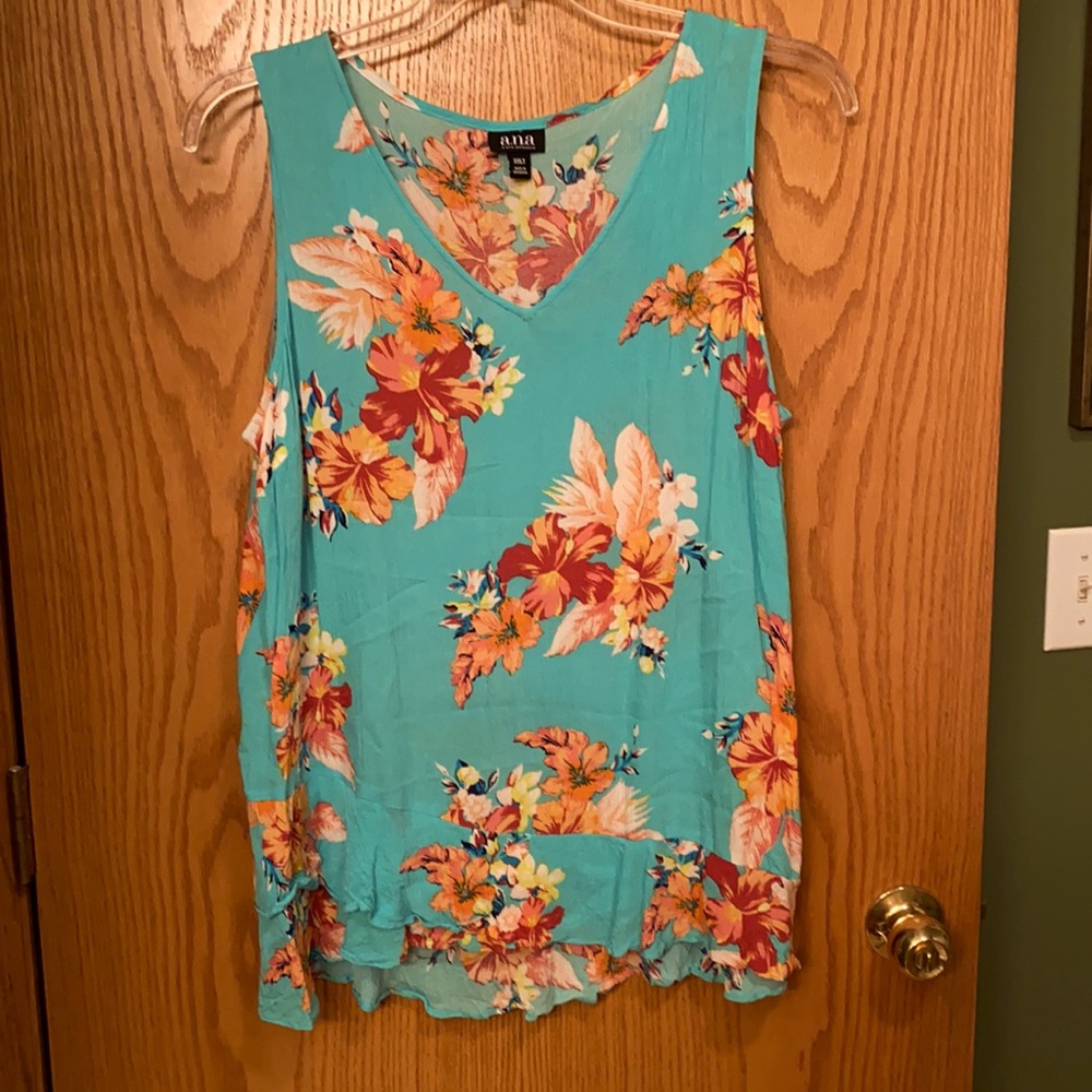 Ana floral tank